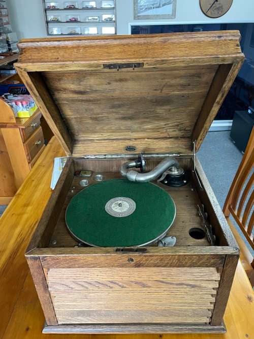 His Masters Voice Gramophone Plus Records