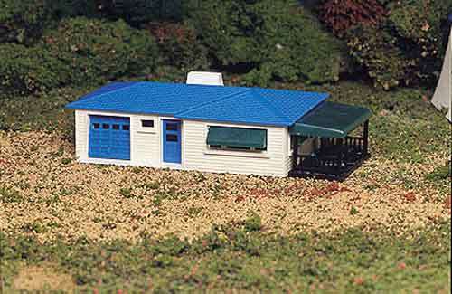 HO Ranch House - Scale 1/87 By Bachmann.