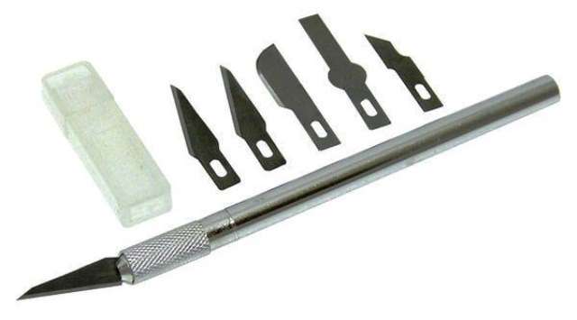 Light Duty Knife With 5 Blades