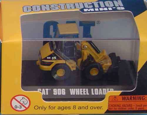 906 Compact Wheel Loader 1/100 by Caterpillar.