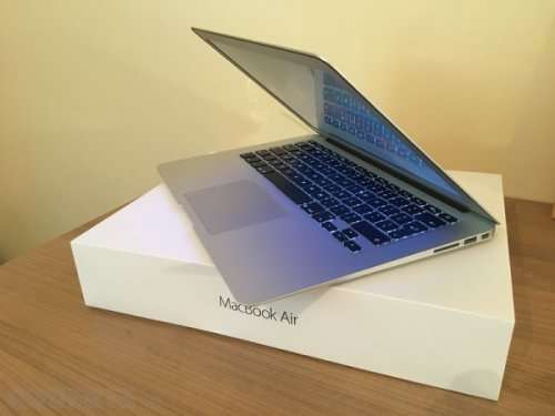 Apple MacBook Air 13.3-inch | Core i5 1.8 GHz | 4GB DDR3 | 128 GB SSD FLASH  - MACBOOK AIR 13 INCH