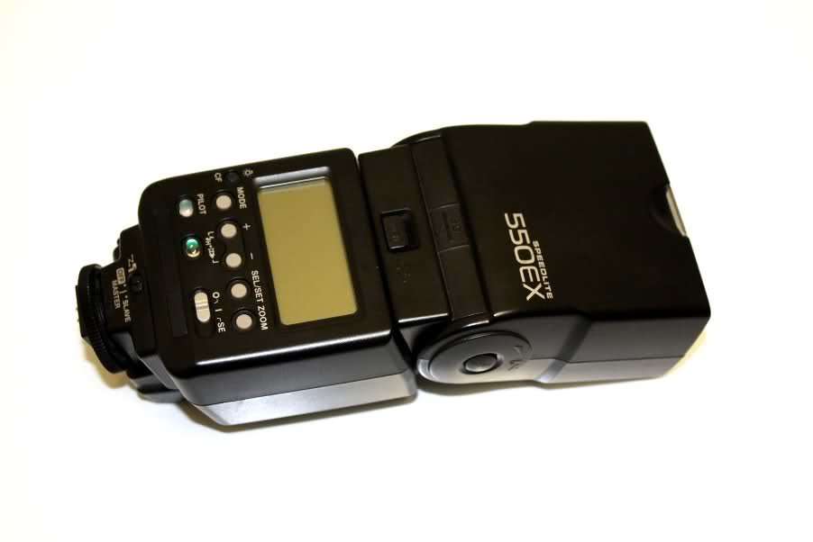 Canon Speedlite 550EX Flash for Canon EOS SLR Cameras