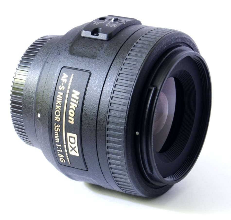 Nikon AF NIKKOR DX 35mm f/1.8G LENS for Nikon DSLR Cameras