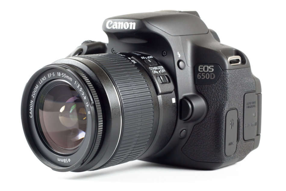 CANON 650D Digital SLR CAMERA with Canon 18-55mm IS Lens (18 Megapixels) DSLR Camera Kit