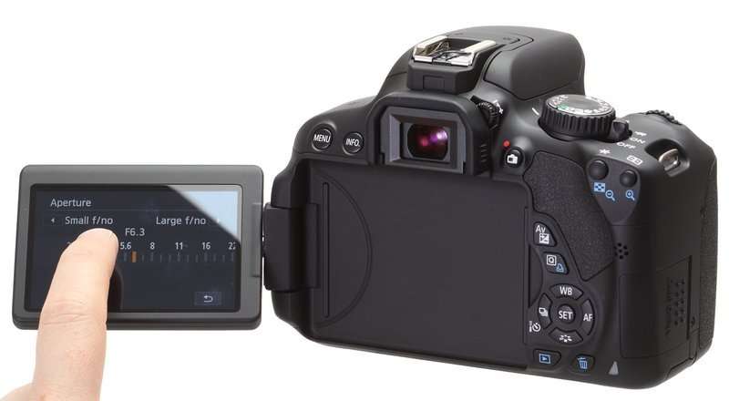 CANON 650D Digital SLR CAMERA BODY (18 Megapixels)