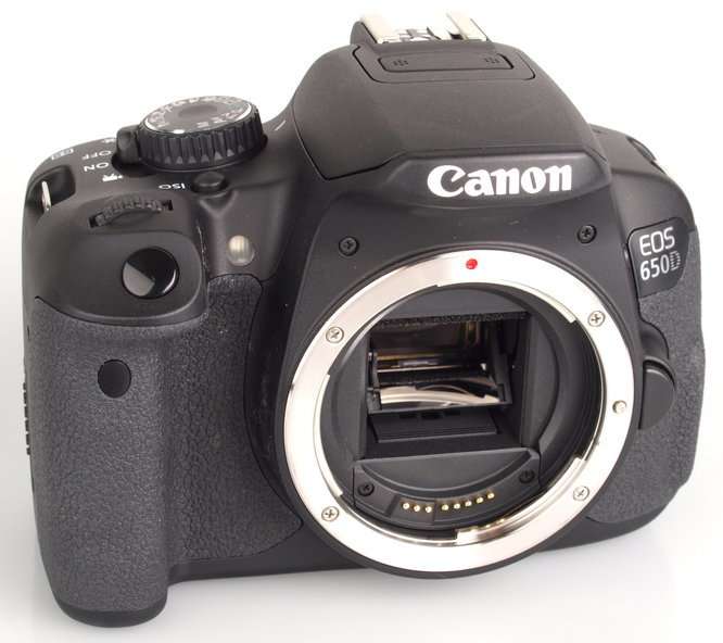 CANON 650D Digital SLR CAMERA BODY (18 Megapixels)