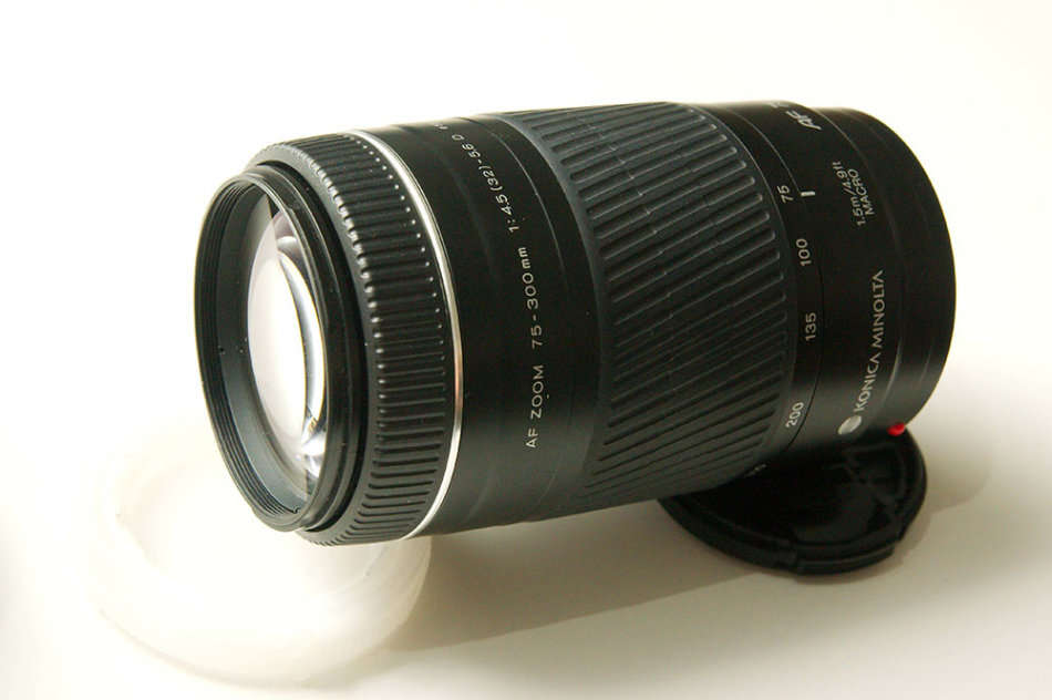Minolta AF 75-300 F4.5-5.6 Telephoto Zoom Lens for SONY & MINOLTA DSLR Cameras