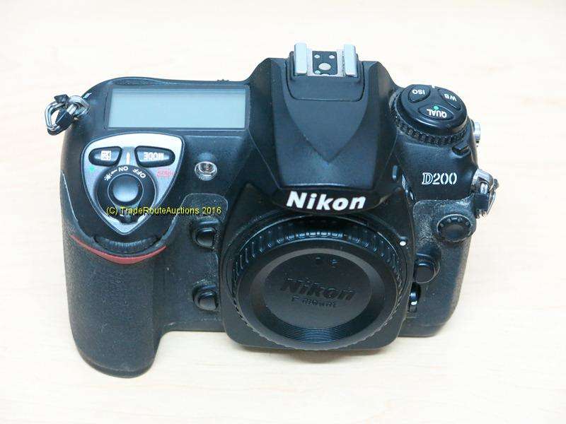 Nikon D200 PROFESSIONAL Digital SLR Camera Body ONLY