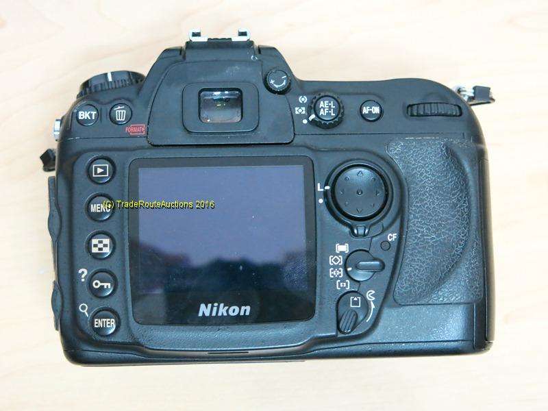 Nikon D200 PROFESSIONAL Digital SLR Camera Body ONLY