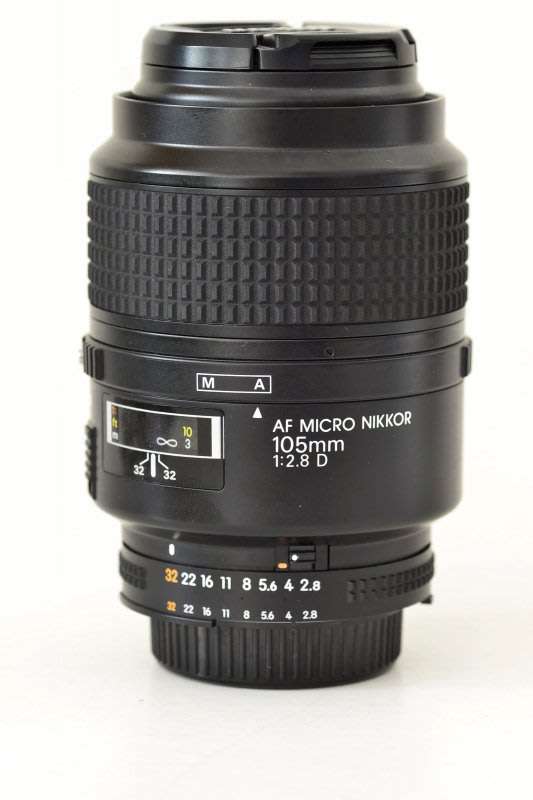 Nikon Micro Nikkor 105mm f/2.8 D Lens 105mm /f2.8 for NIKON Cameras