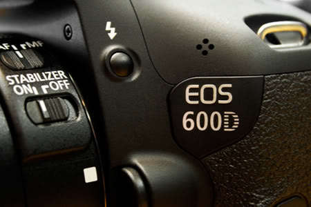 Canon EOS 600D DSLR CAMERA with Canon 18-55 Lens Camera Kit