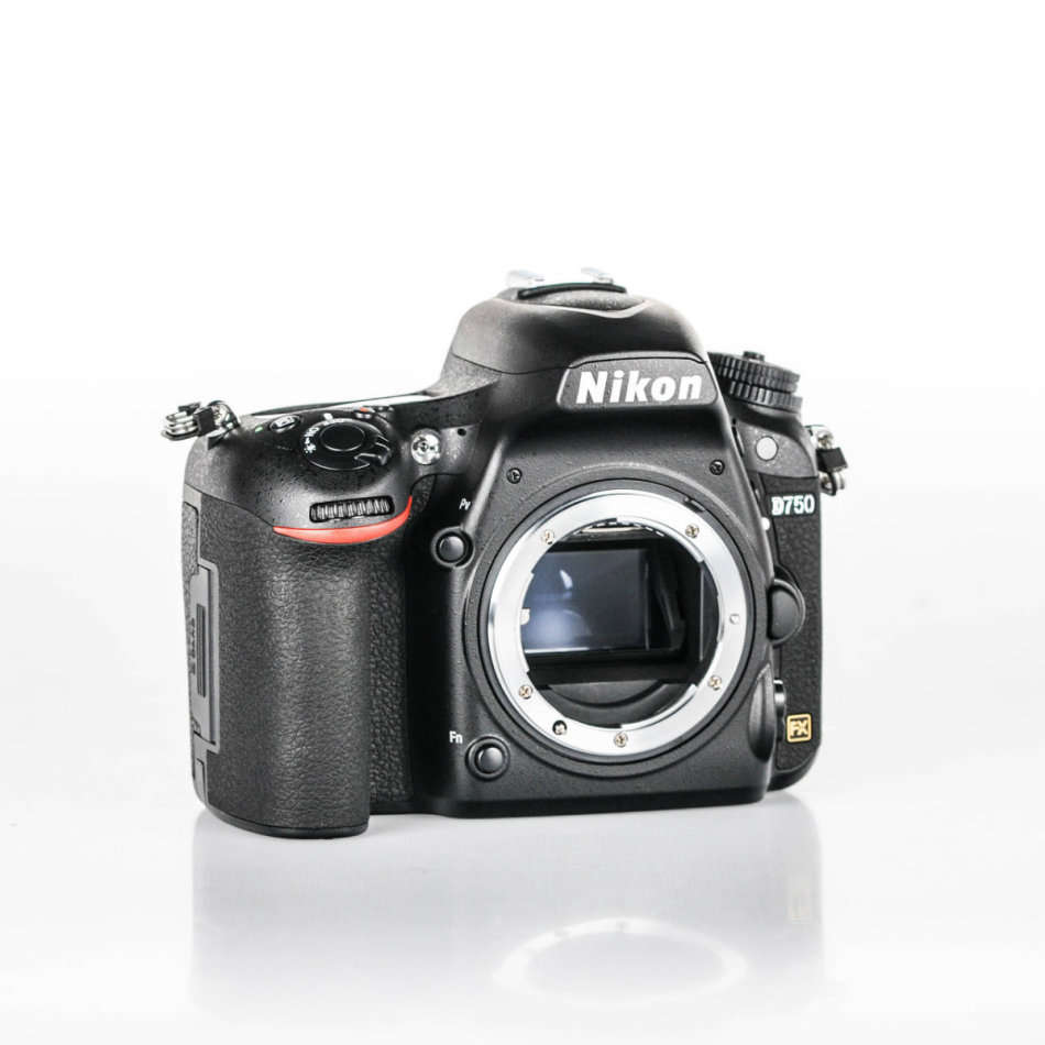 NIKON D750 | 24.3MP MEGAPIXELS | DIGITAL SLR CAMERA BODY | FX FORMAT | 6.5 FPS