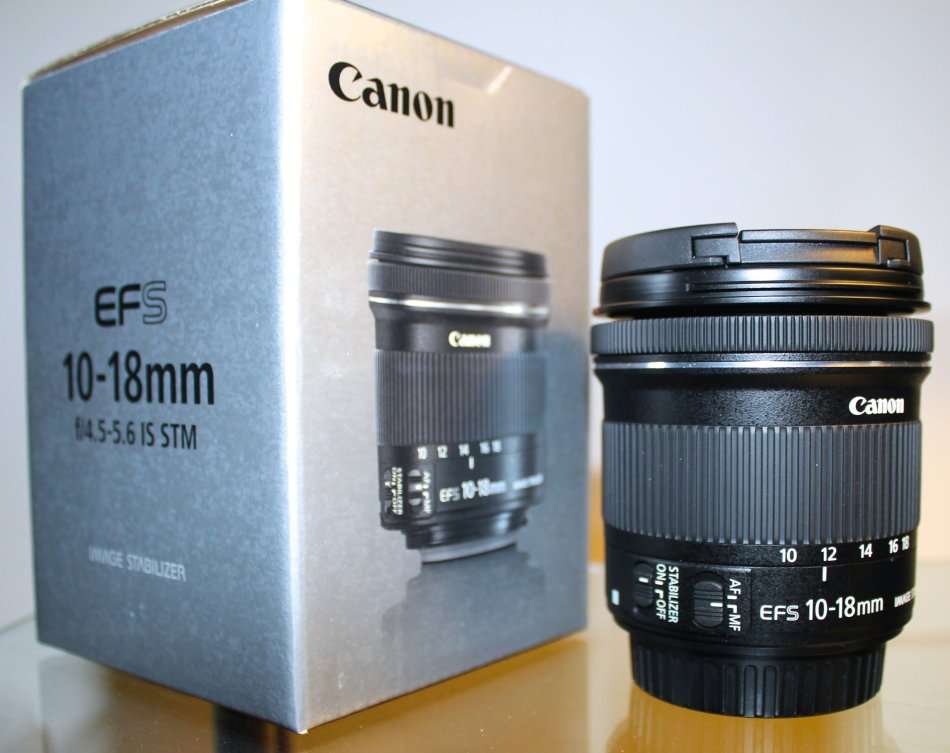 Canon EF-S 10-18mm f/4.5-5.6 IS (Image Stabilizer) STM Zoom Lens for Canon DSLR Cameras