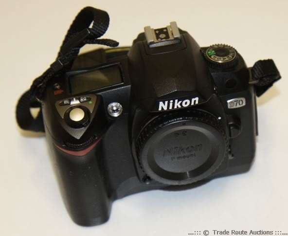 NIKON D70 Professional Digital SLR camera body only