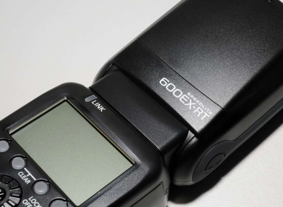 Canon Speedlite 600EX-RT Flash for Canon EOS DIGITAL SLR Cameras *** BARGAIN ** Fits all CANON DSLRs