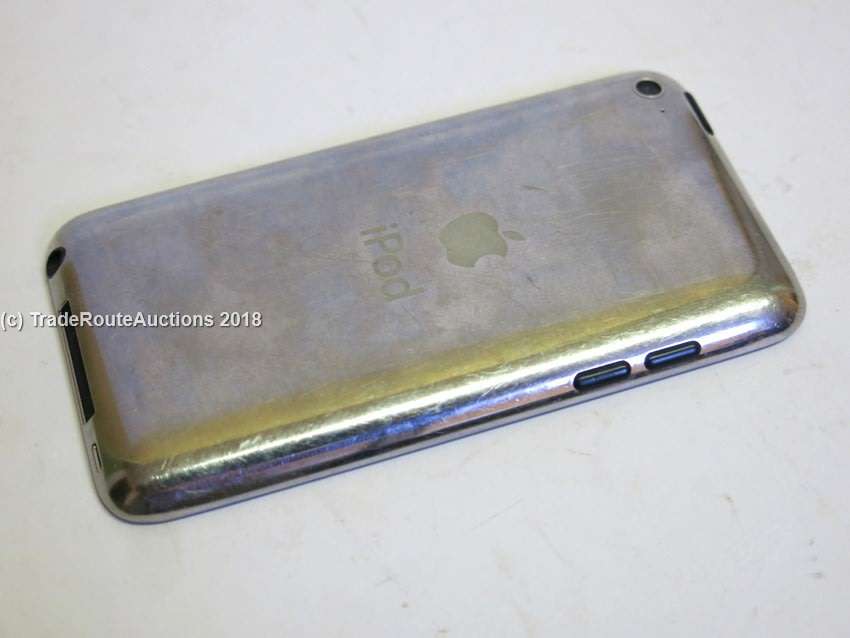 Apple iPod Touch 4th Generation Black | 8GB Retina Display | MC540LL/A | A1367