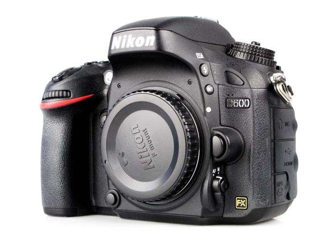 Nikon D600 BODY  - 24.3 MP FX - Full Frame Digital SLR Professional Camera Body