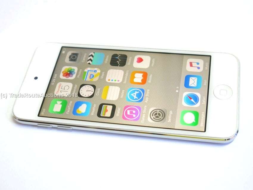 Apple iPod Touch | WHITE/SILVER | 16GB | 5th Generation | A1421 | MGG52BT/A | RETINA DISPLAY