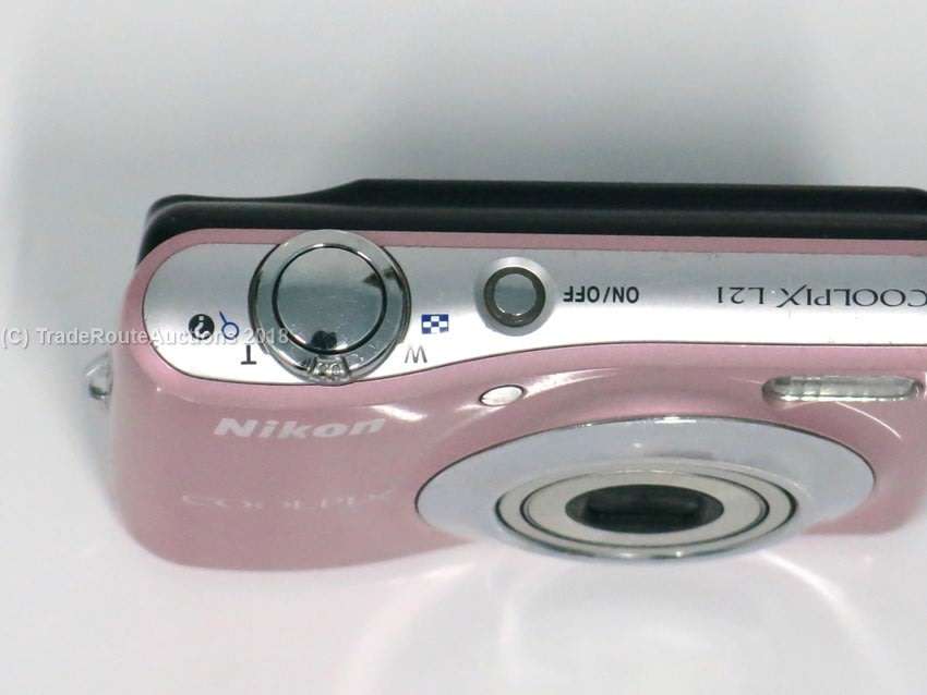 Nikon Coolpix L21 8MP Digital Camera with 3.6x Optical Zoom and 2.5-Inch LCD