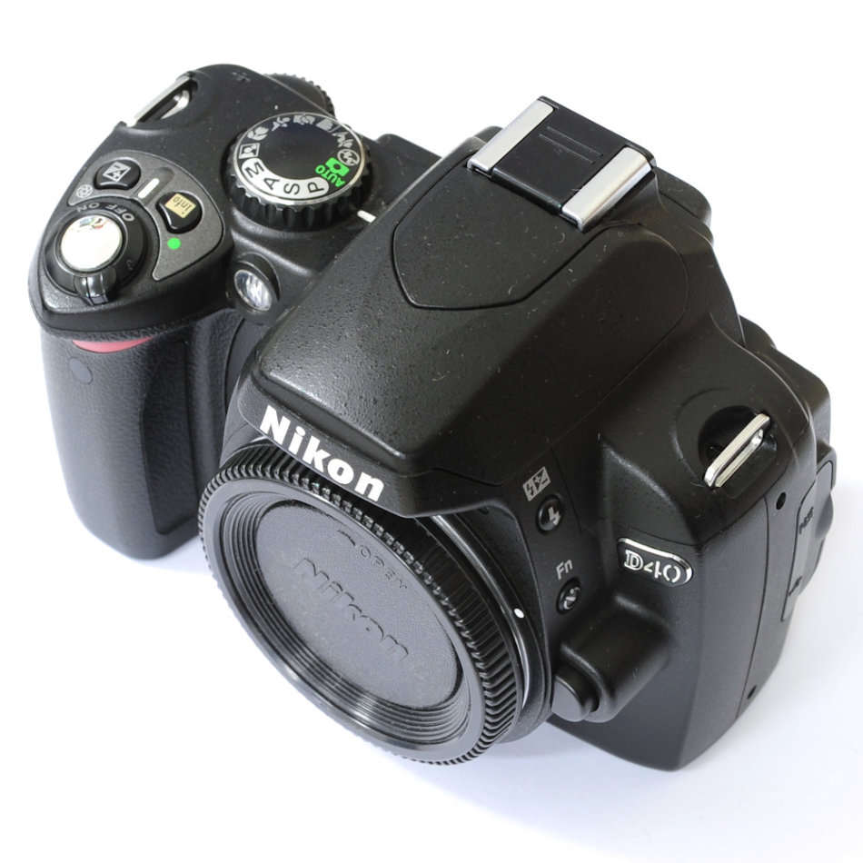 NIKON D40 Professional Digital SLR camera body