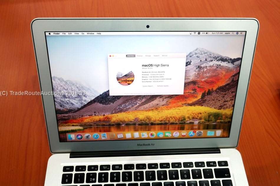 Apple MacBook Air 13.3-inch | Core i5 1.3GHz | 4GB DDR3 RAM | 128GB SSD FLASH  **  MID 2013 ***