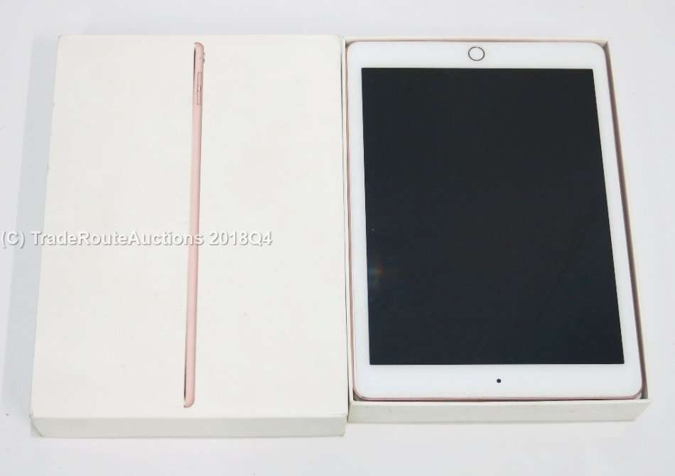 Apple iPad Pro (9.7") 128GB Rose Gold Wi-Fi MM192LL/A - (BOXED)