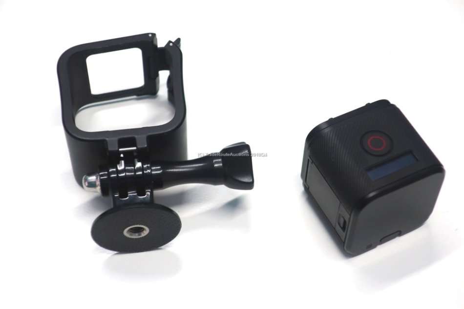 GoPro Hero4 Session | Comes with Casing