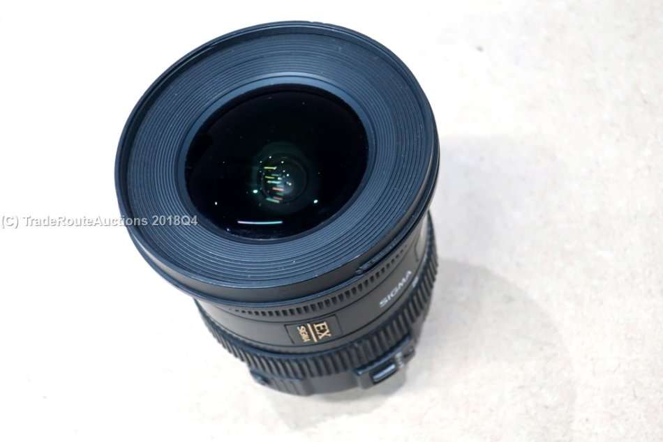 Sigma 10-20mm f/1:3.5 EX DC HSM Lens for NIKON Digital SLR Cameras - WIDE ANGLE