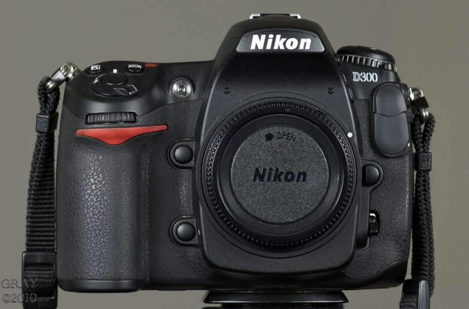 Nikon D300 PROFESSIONAL Digital SLR Camera Body