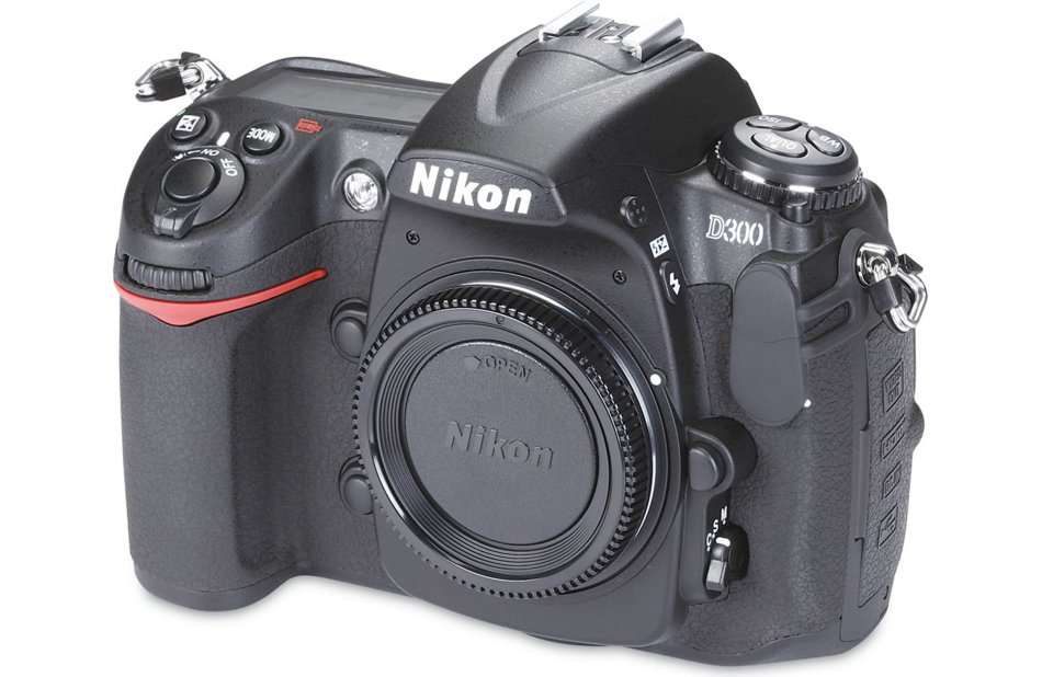 Nikon D300 PROFESSIONAL Digital SLR Camera Body
