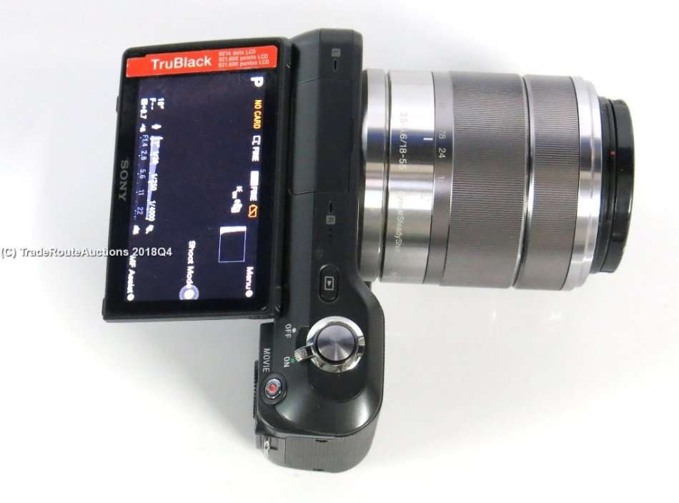 SONY NEX-3 14.2MP with 18-55mm Lens Optical Steady Shot E-MOUNT Digital Camera Kit - Grab a bargain