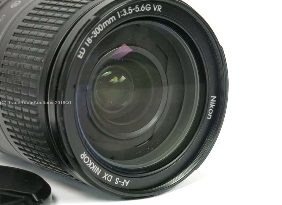 Nikon AF-S dx nikkor 18-300mm f/3.5-5.6G ED VR ii Lens for Nikon Digital SLR Cameras