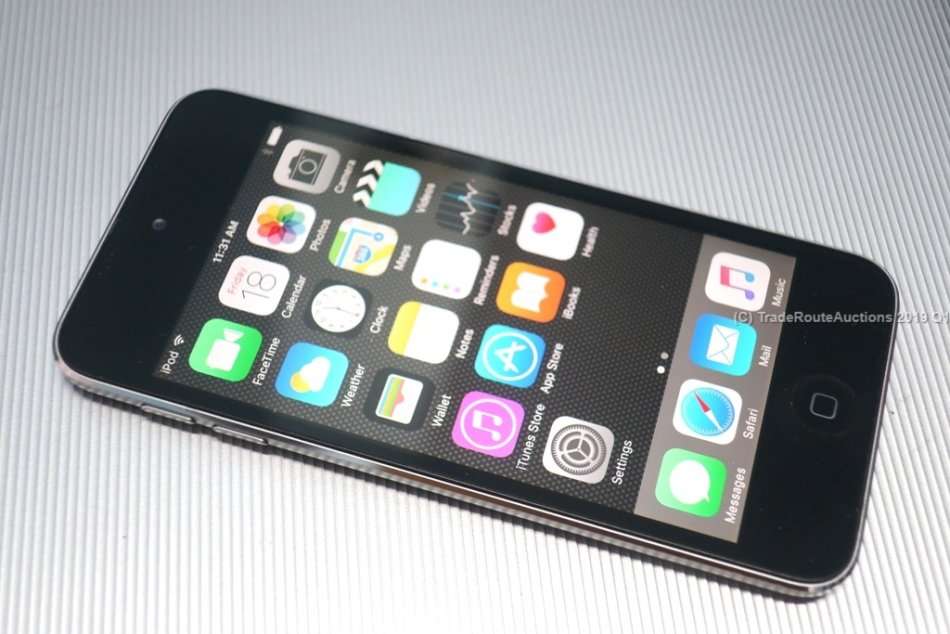 Apple iPod Touch | SPACE GREY | 32GB | 5th Generation | A1421 | ME978BT/A | RETINA DISPLAY