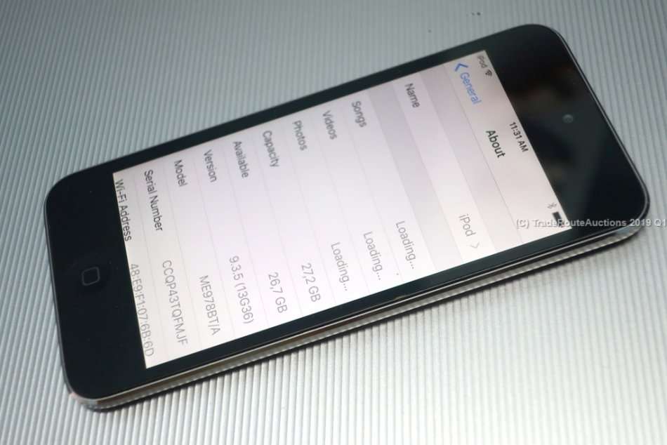 Apple iPod Touch | SPACE GREY | 32GB | 5th Generation | A1421 | ME978BT/A | RETINA DISPLAY