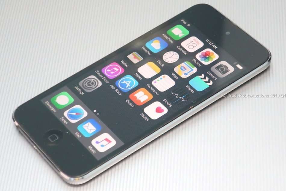 Apple iPod Touch | SPACE GREY | 32GB | 5th Generation | A1421 | ME978BT/A | RETINA DISPLAY