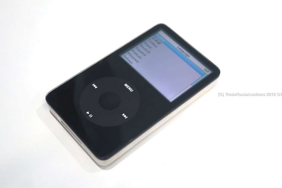 Apple IPod Classic - 5th Generation  BLACK 80GB [ MA450FB ] A1136