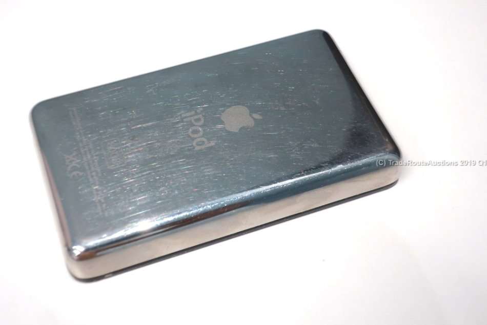 Apple IPod Classic - 5th Generation  BLACK 80GB [ MA450FB ] A1136