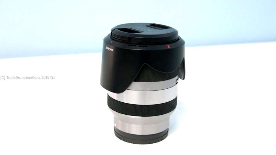 BOXED - Sony E 18-200mm F3.5-6.3 OSS E-Mount Zoom Lens (SEL18200LE) NEX