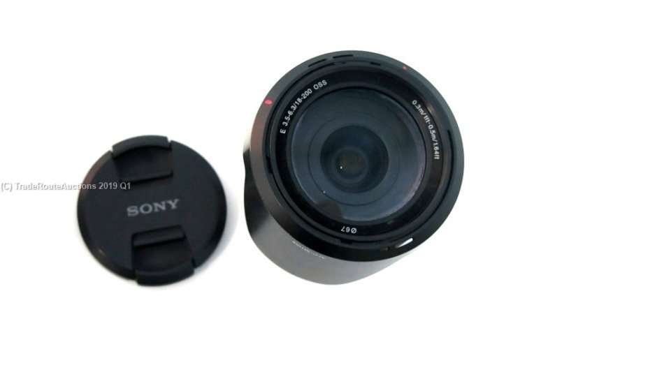 BOXED - Sony E 18-200mm F3.5-6.3 OSS E-Mount Zoom Lens (SEL18200LE) NEX