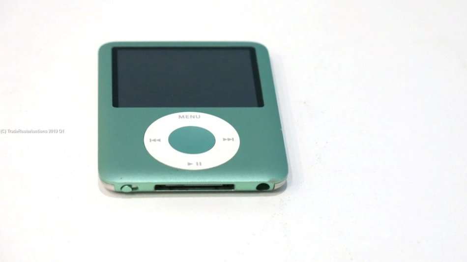 Apple iPod Nano | Green | 8GB | 3rd Generation | MB253 | A1236  **** IPOD NANO ****