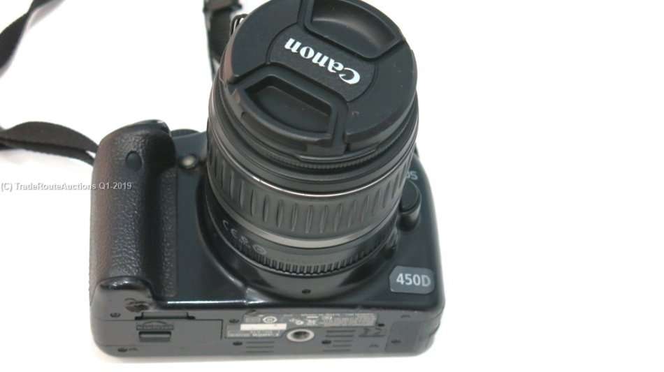 Canon EOS 450D DigitalSLR camera 12.2 Megapixels with Canon 18-55mm Lens Kit