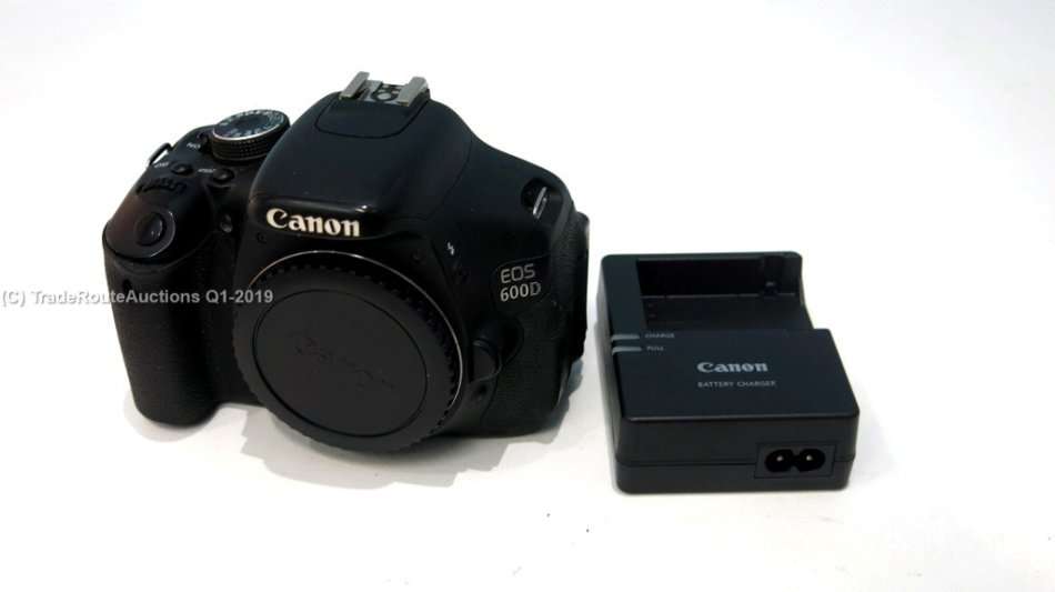 Canon EOS 600D Digital SLR CAMERA BODY ONLY - PROFESSIONAL [18 Megapixels]