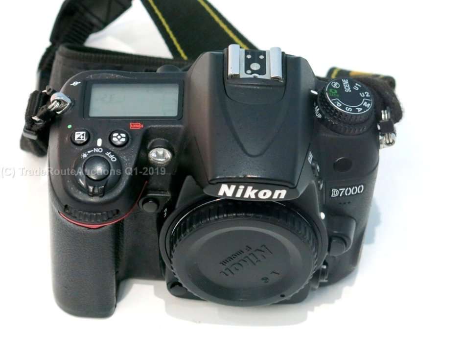NIKON D7000 DSLR CAMERA Body (ONLY) 16.2 Megapixels