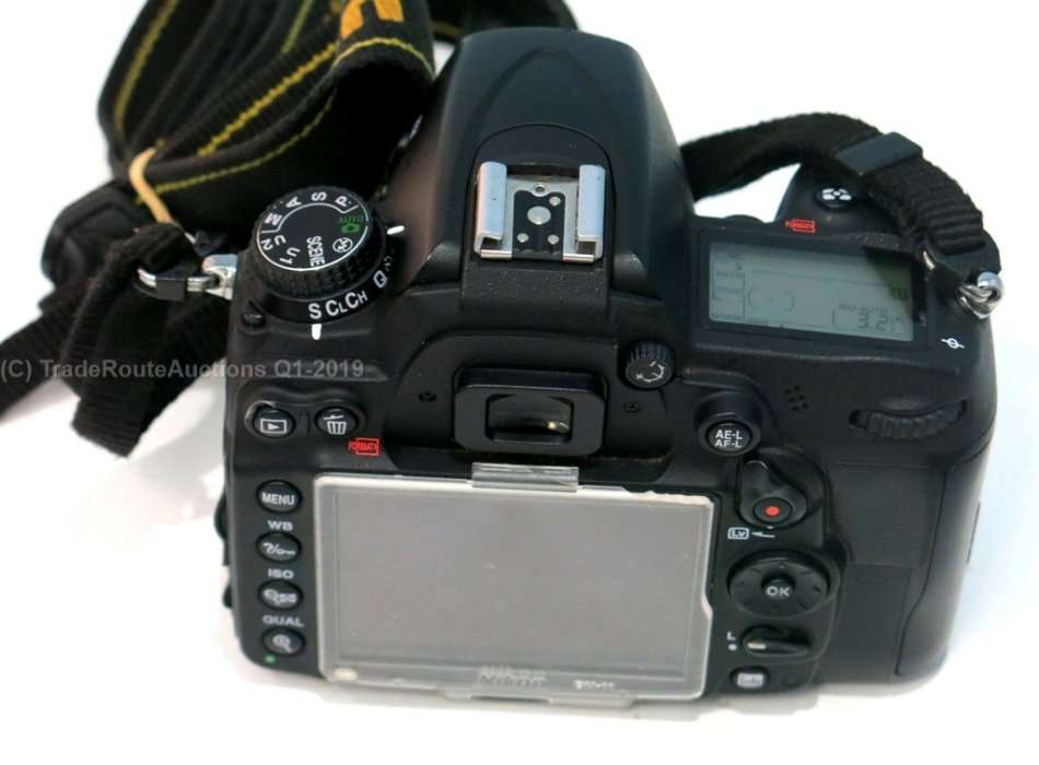 NIKON D7000 DSLR CAMERA Body (ONLY) 16.2 Megapixels