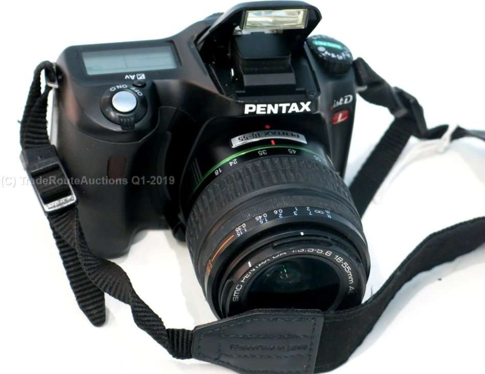 Pentax *ist DL DSLR Camera with 18-55 Lens Kit