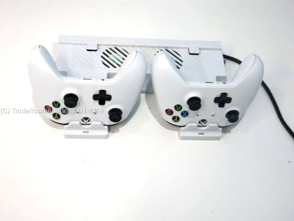 Microsoft Xbox One S 500GB Console (WHITE) Model 1681 + 2 Controllers (WHITE)