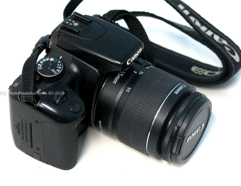 Canon EOS 400D DigitalSLR camera 10.1 Megapixels + Canon EFS 18-55mm Lens