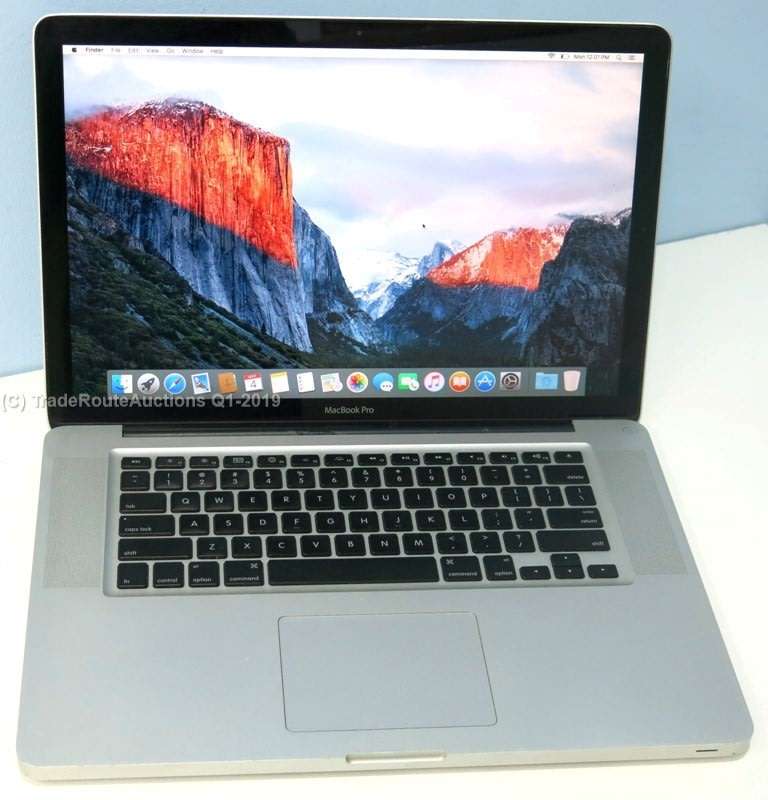 MacBook Pro 15.4-inch | Core 2 duo 2.53GHz | 4GB DDR3 RAM | 500GB HDD *** GENUINE APPLE ***