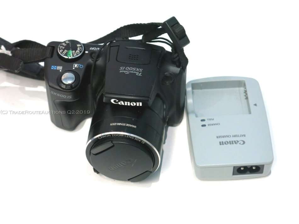 BOXED - Canon PowerShot SX500 IS 16.0 MP with 30x Wide-Angle Optical IS Zoom and 3.0-Inch LCD