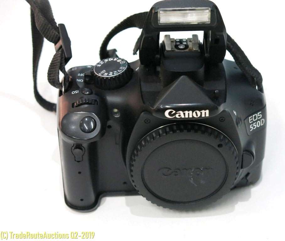 Canon EOS 550D Digital SLR camera 18 MP - BODY ONLY - Please Read